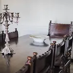 Sonia Rustic Mansion - 5bd 30 Sec Walk To 롯지