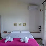Sonia Rustic Mansion - 5bd 30 Sec Walk To 롯지