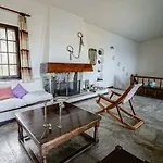 Sonia Rustic Mansion - 5bd 30 Sec Walk To 아이 아포스톨리