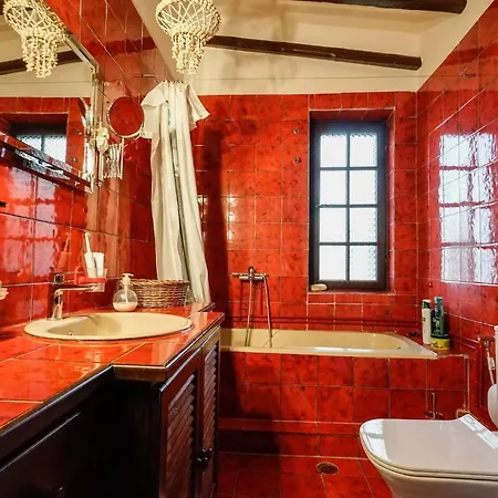 Sonia Rustic Mansion - 5bd 30 Sec Walk To *